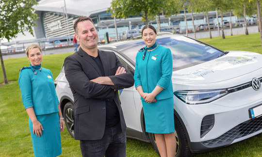 Aer Lingus teams up with Uber to reward AerClub members with Avios on every journey
